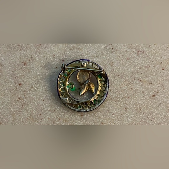 Two green vintage pins … - Picture 2 of 3